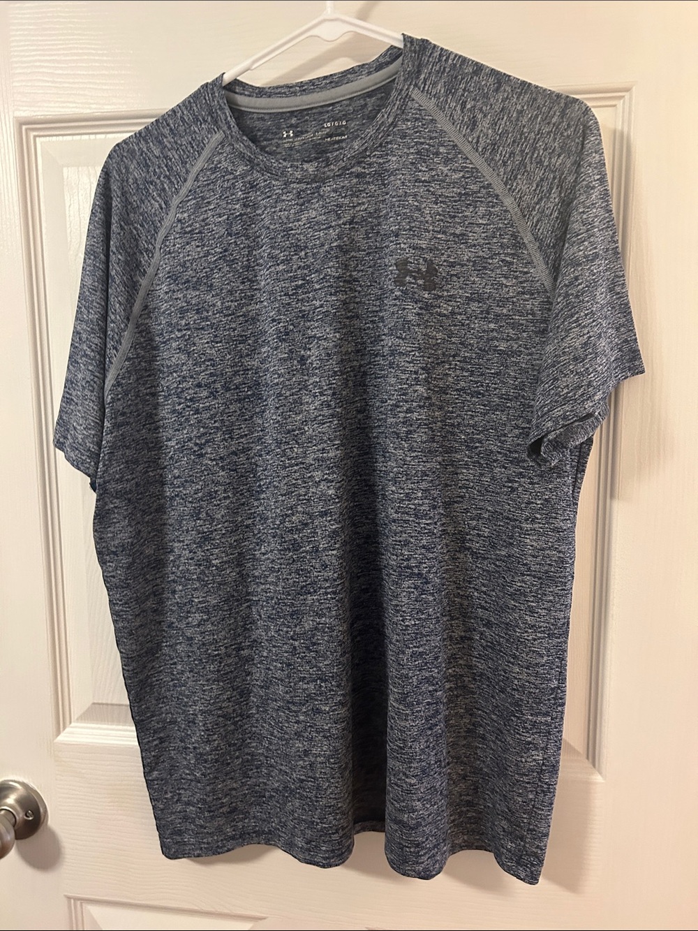 Under Armour workout shirt L